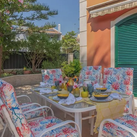 別荘 Palmtrees, Luxury Next To Quinta Da Marinha