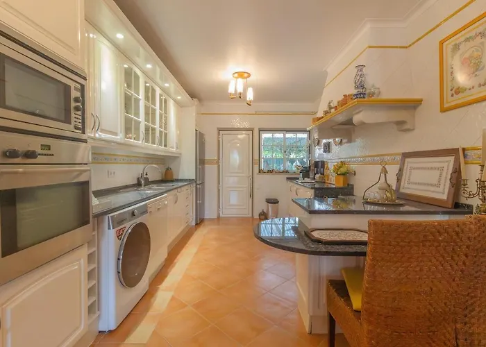 Palmtrees, Luxury Next To Quinta Da Marinha Vakantiehuis